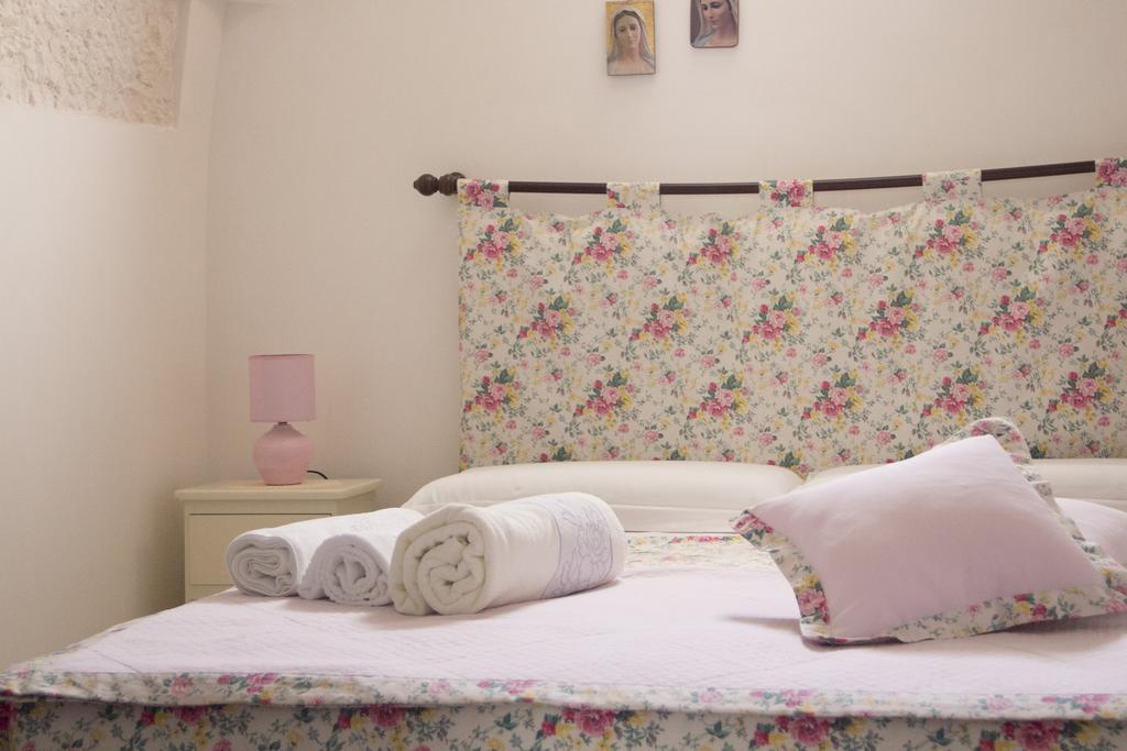 La Gazza Ladra Bed and Breakfast Alberobello Værelse billede
